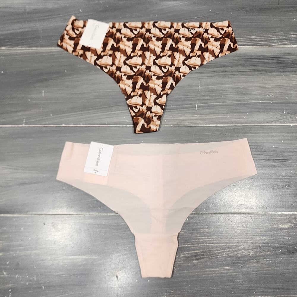 Calvin‎ Klein Invisibles Thongs 2 Pair Size Medium